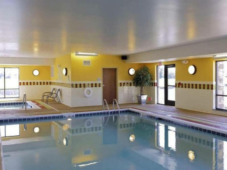 Hampton 3*